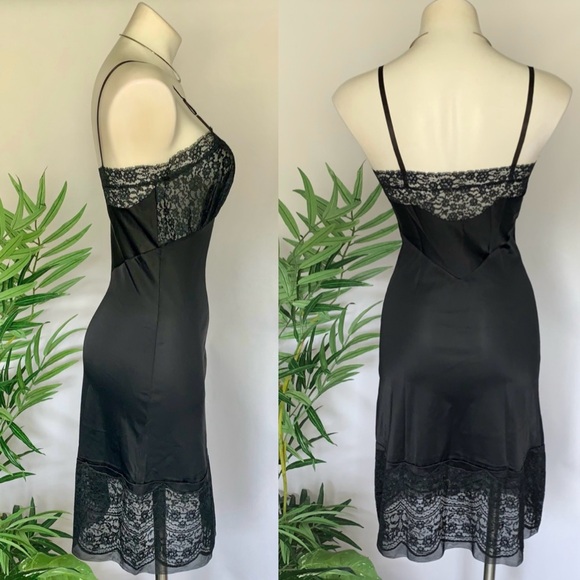 v i n t a g e :: Van Raalte 60s Floral Lace Nylon Slip Dress Mesh - Picture 4 of 15